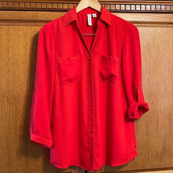 Tacera Tops - Tacera red 3/4 length sleeve dress top.